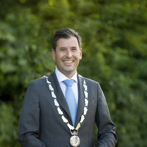 Portretfoto van burgemeester Heumen